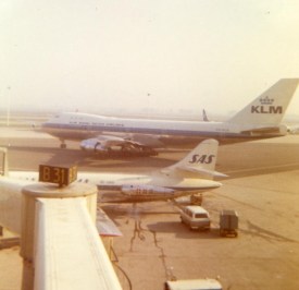 30646 - Boeing 747-2B KL PH-BUA at spl. 0371 Scan10014