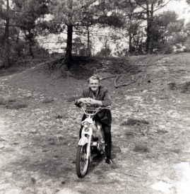 9)Leo op Puch 1967 10014