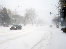 Auto-s in de sneeuw...