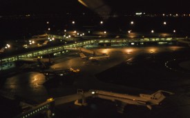 213237 - Schiphol vanaf de verkeerstoren - 1180 Scan10114