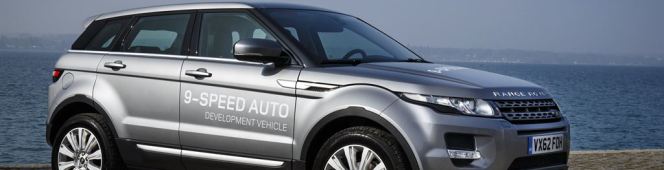 Ploegt overal doorheen;&nbsp;Land-Rover!