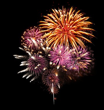 De huidige afbeelding heeft geen alternatieve tekst. De bestandsnaam is: fireworks-cropped.jpg