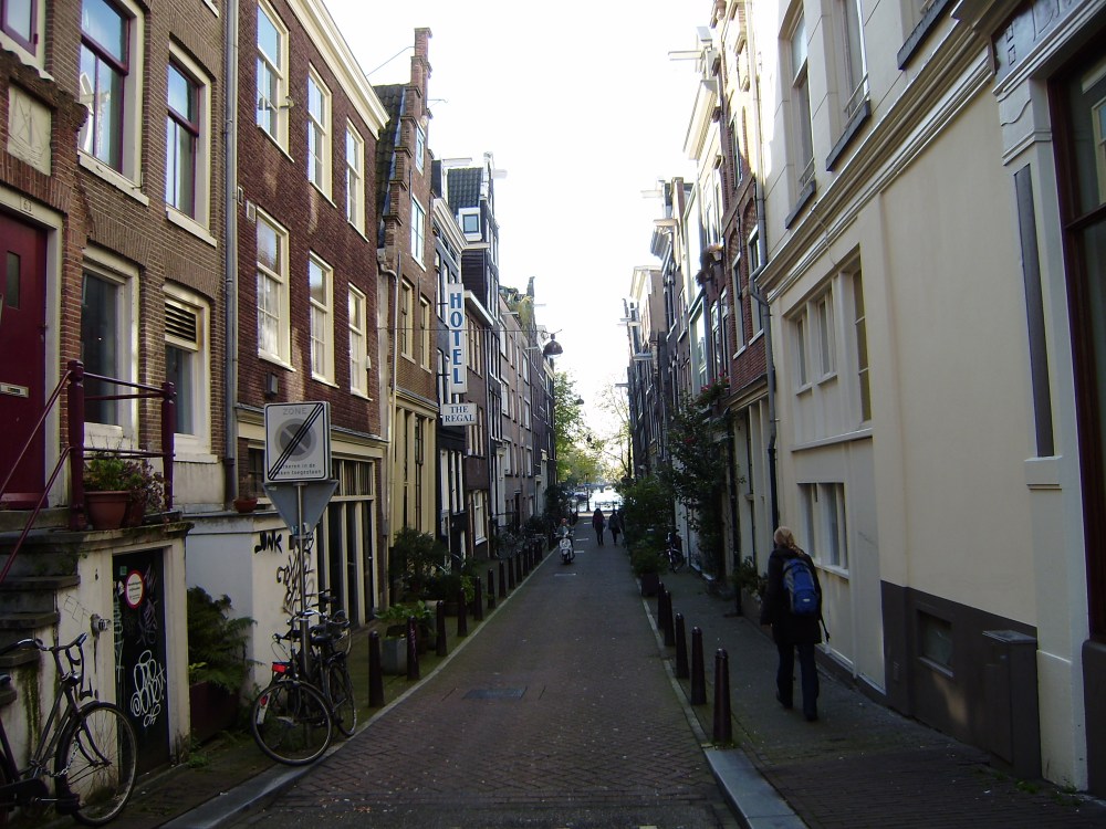 De huidige afbeelding heeft geen alternatieve tekst. De bestandsnaam is: jordaan-straat-v.a.-haarlemmerdijk-fotos-tru-oktober-2008-018.jpg