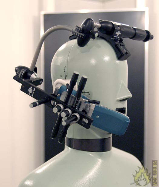 De huidige afbeelding heeft geen alternatieve tekst. De bestandsnaam is: mobile-phone-testrig.jpg