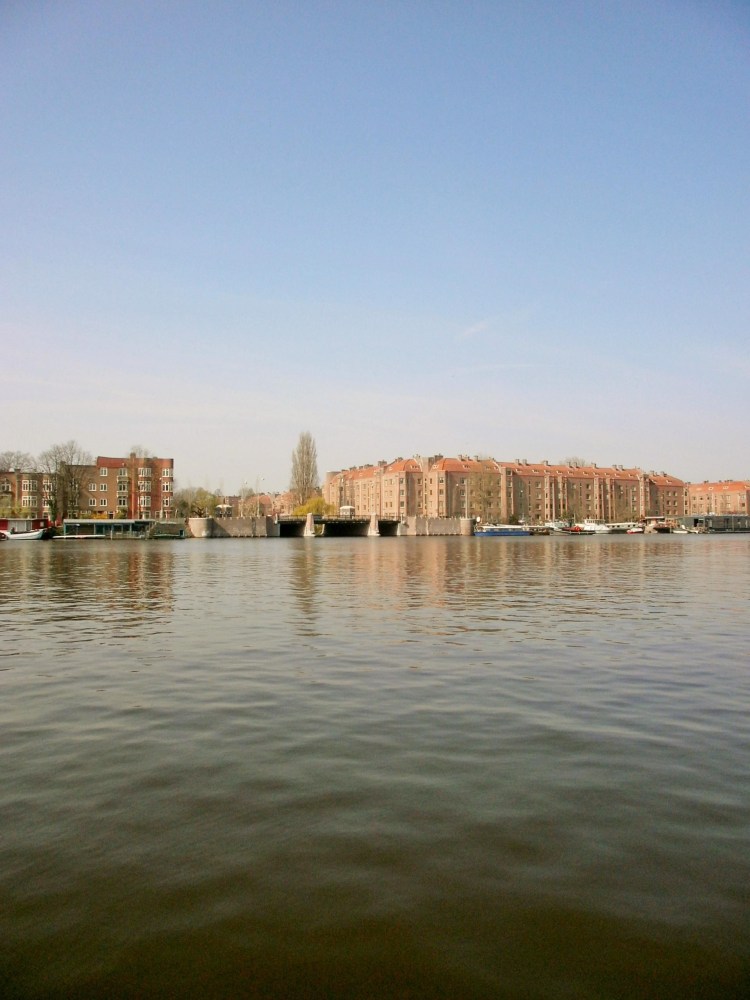 De huidige afbeelding heeft geen alternatieve tekst. De bestandsnaam is: amsterdam-amsteldijk-bij-de-diamantbuurt-fotos-olympus-camera-fe-310314-107.jpg