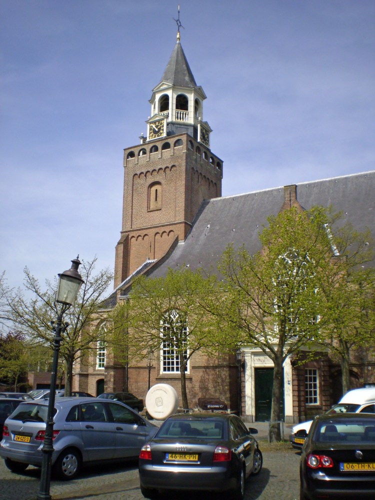 De huidige afbeelding heeft geen alternatieve tekst. De bestandsnaam is: bodegraven-kerk-p4240246_edited.jpg