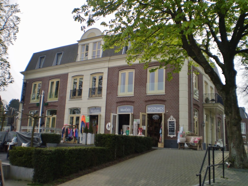 De huidige afbeelding heeft geen alternatieve tekst. De bestandsnaam is: lindenhof-4.jpg