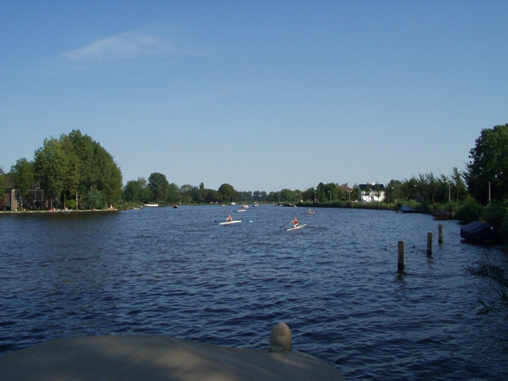 De huidige afbeelding heeft geen alternatieve tekst. De bestandsnaam is: zomer-2006-div.-002.jpg