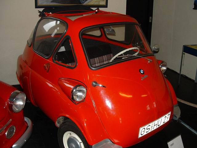 De huidige afbeelding heeft geen alternatieve tekst. De bestandsnaam is: bmw-isetta-6.jpg