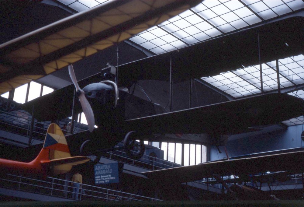 De huidige afbeelding heeft geen alternatieve tekst. De bestandsnaam is: aob04-praag-281098-ansaldo-tweedekker-scan10824.jpg