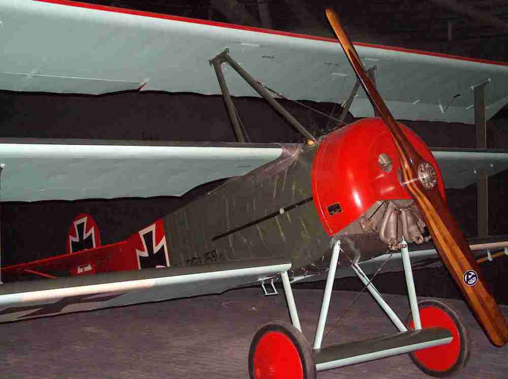 De huidige afbeelding heeft geen alternatieve tekst. De bestandsnaam is: fokker-driedekker-0186.jpg