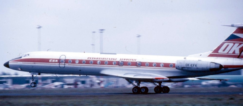 De huidige afbeelding heeft geen alternatieve tekst. De bestandsnaam is: 217119-eham-090785-tupolev-tu-134a-ok-ok-efk-v-r-scan10456.jpg