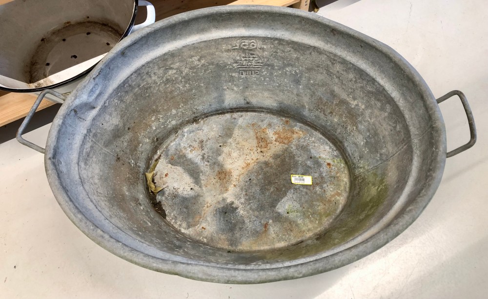 De huidige afbeelding heeft geen alternatieve tekst. De bestandsnaam is: badkujip-zinken-teil-img_1455.jpg