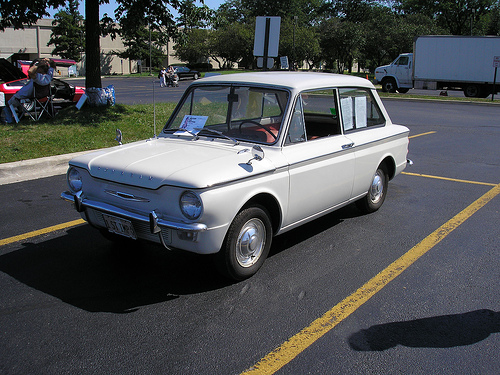 De huidige afbeelding heeft geen alternatieve tekst. De bestandsnaam is: hillman-imp-1353620100_a699b2db22.jpg