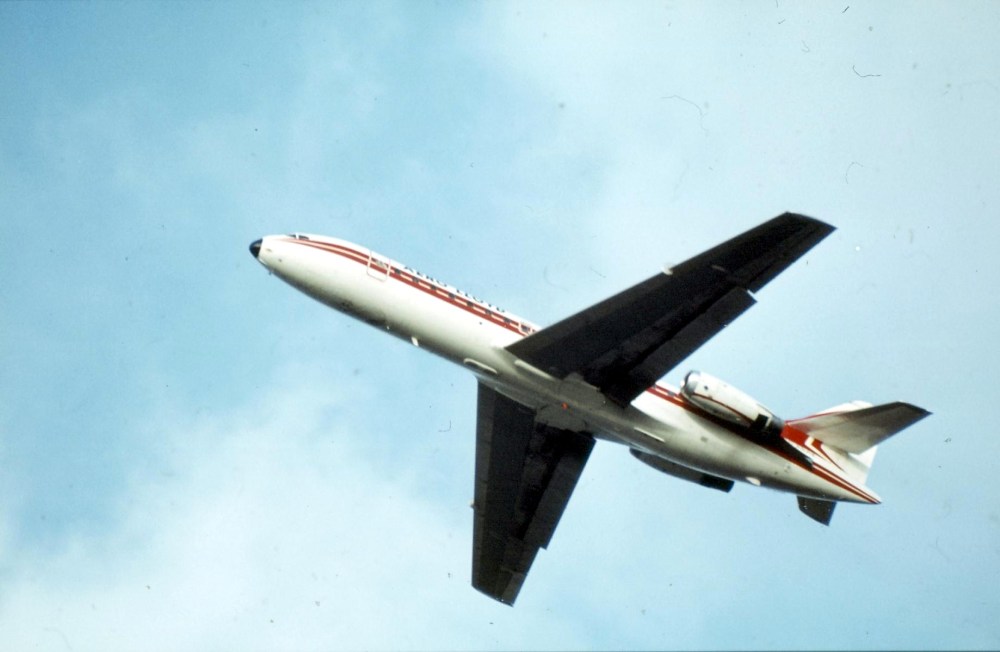 De huidige afbeelding heeft geen alternatieve tekst. De bestandsnaam is: 16308-eham-030184-aerospatiale-caravelle-10b-aero-lloyd-t.o.-scan10071.jpg