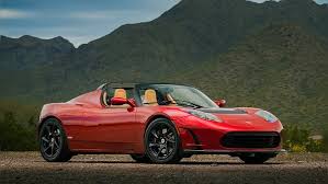 De huidige afbeelding heeft geen alternatieve tekst. De bestandsnaam is: tesla-roadster.jpg