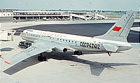 De huidige afbeelding heeft geen alternatieve tekst. De bestandsnaam is: tu-104-cccp-42412-at-spl.jpg
