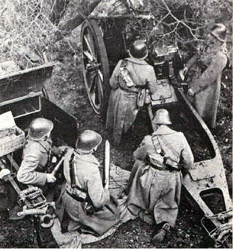 De huidige afbeelding heeft geen alternatieve tekst. De bestandsnaam is: 10-mei-1940-nederlandse-leger-aan-de-grebbelinie.jpg