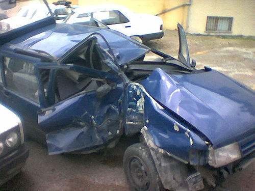 De huidige afbeelding heeft geen alternatieve tekst. De bestandsnaam is: car-crash.jpg