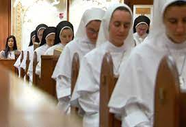 De huidige afbeelding heeft geen alternatieve tekst. De bestandsnaam is: kamfer-5-zuster.jpg