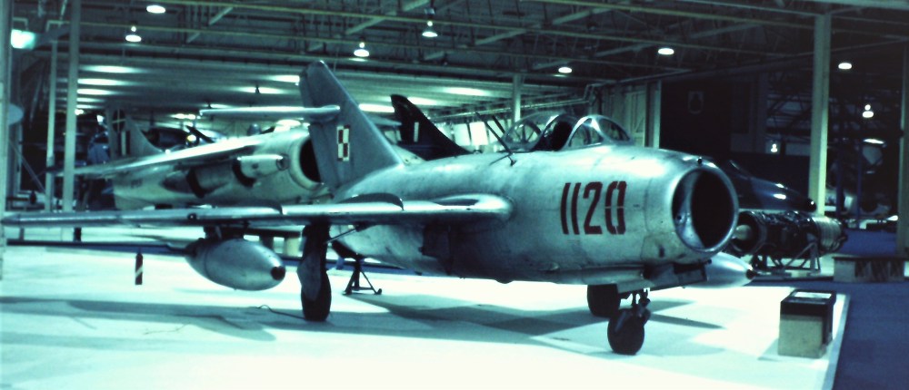 De huidige afbeelding heeft geen alternatieve tekst. De bestandsnaam is: mig-15-poolse-lm-hendon-120888-pict1212.jpg