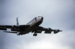 De huidige afbeelding heeft geen alternatieve tekst. De bestandsnaam is: b707-hv-landing.jpg