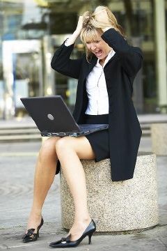 De huidige afbeelding heeft geen alternatieve tekst. De bestandsnaam is: computer-frustration.jpg