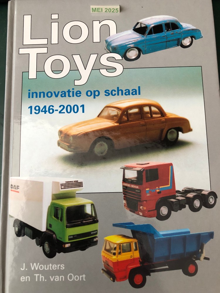 De huidige afbeelding heeft geen alternatieve tekst. De bestandsnaam is: fri-425035-lion-toys-img_1990.jpg