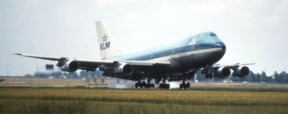 De huidige afbeelding heeft geen alternatieve tekst. De bestandsnaam is: 213825-boeing-747-2b-kl-landt-06-180781-scan10027.jpg