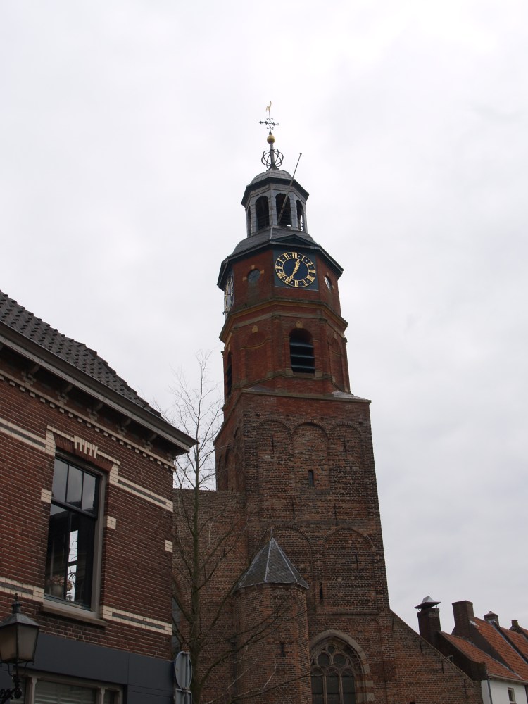 De huidige afbeelding heeft geen alternatieve tekst. De bestandsnaam is: buren-kerktoren-fotos-olympus-camera-fe-310314-018.jpg