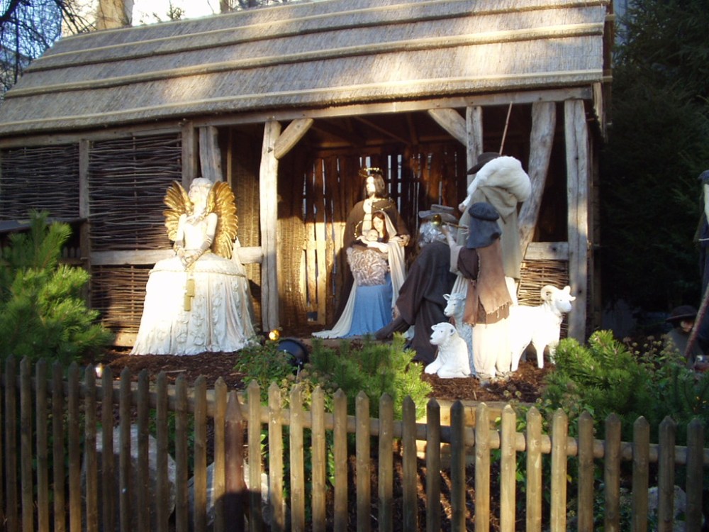 De huidige afbeelding heeft geen alternatieve tekst. De bestandsnaam is: essen.kerststal.jpg