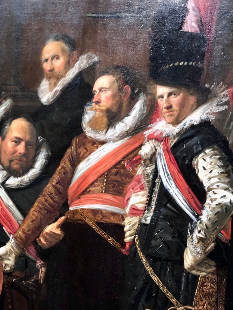 De huidige afbeelding heeft geen alternatieve tekst. De bestandsnaam is: hals-3-.jpg