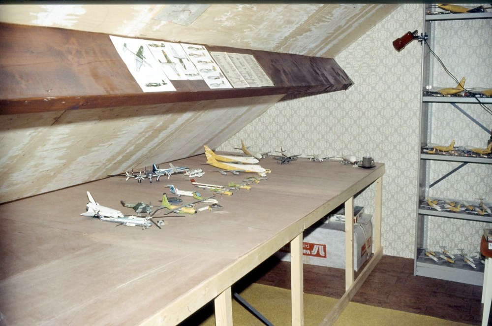 De huidige afbeelding heeft geen alternatieve tekst. De bestandsnaam is: 15505-almere-200383-andover-airport-kaal-met-vlt.-scan10036.jpg