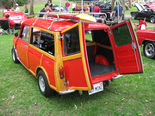 De huidige afbeelding heeft geen alternatieve tekst. De bestandsnaam is: austin-mini-countryman.jpg