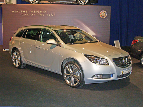 De huidige afbeelding heeft geen alternatieve tekst. De bestandsnaam is: opel-insignia-combi-2009-3440340023_f4cd2970f9.jpg