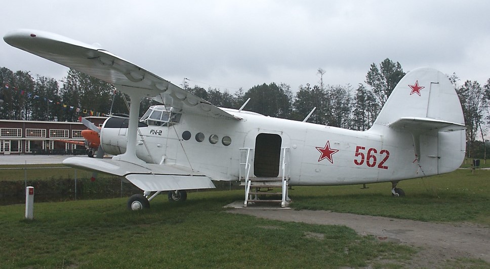 De huidige afbeelding heeft geen alternatieve tekst. De bestandsnaam is: an-2-russ.a.f.jpg