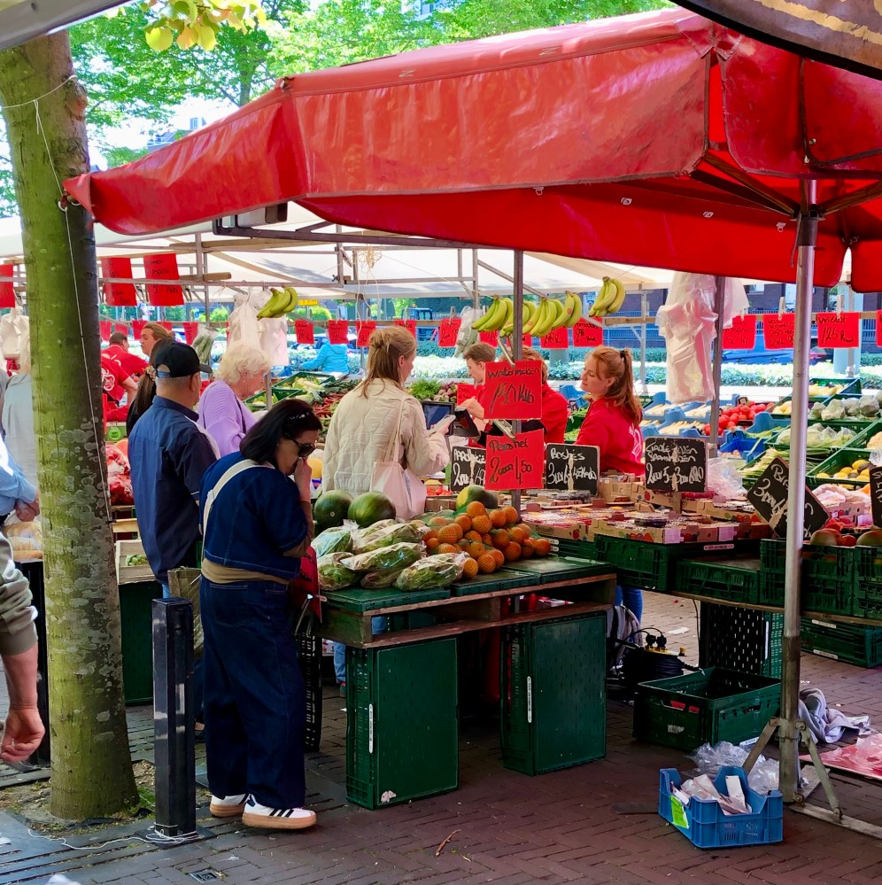 De huidige afbeelding heeft geen alternatieve tekst. De bestandsnaam is: markt-hoofddorp-img_7656.jpg