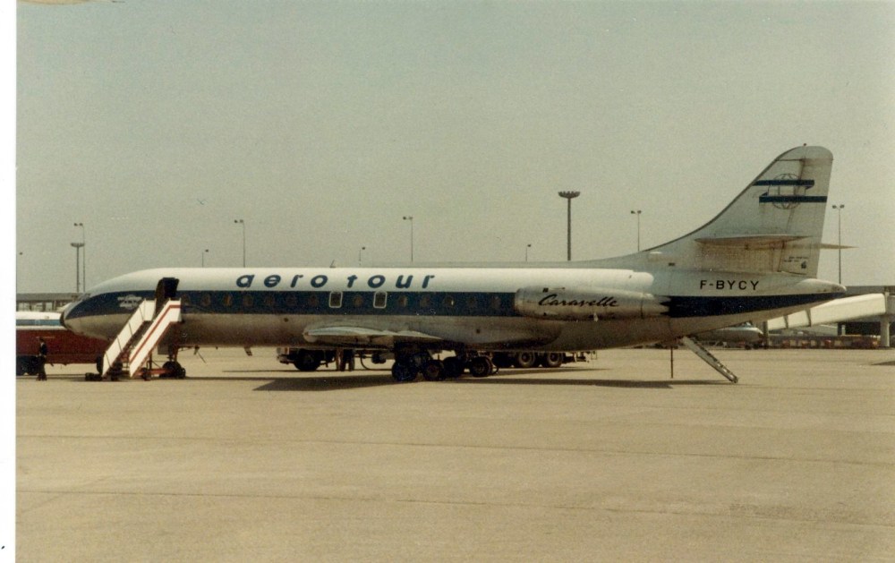 De huidige afbeelding heeft geen alternatieve tekst. De bestandsnaam is: 3309148-aerospatiale-caravelle-aerotour-f-bycy-eham-scan10105.jpg