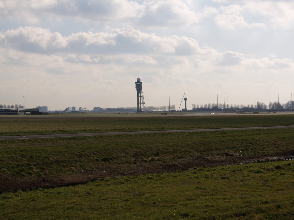 De huidige afbeelding heeft geen alternatieve tekst. De bestandsnaam is: eham-18r-tower-190216-p2193846.jpg